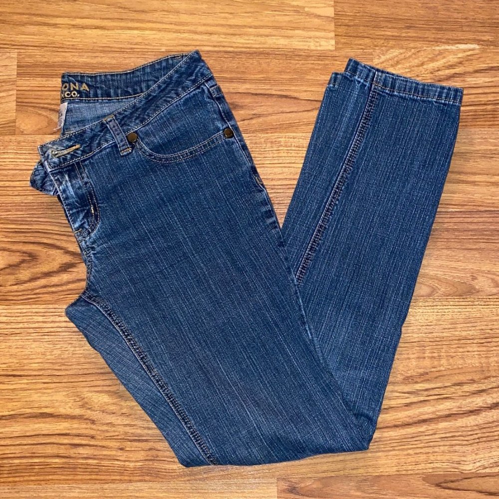 Arizona Juniors Size 9 Skinny Jeans